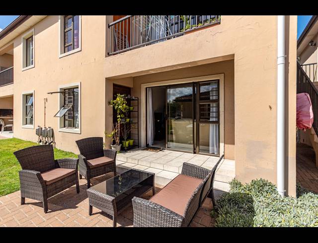 2 BEDROOM APARTMENT SOLD IN BURGUNDY ESTATE